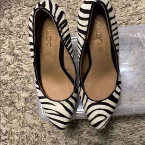 Zebra pumps